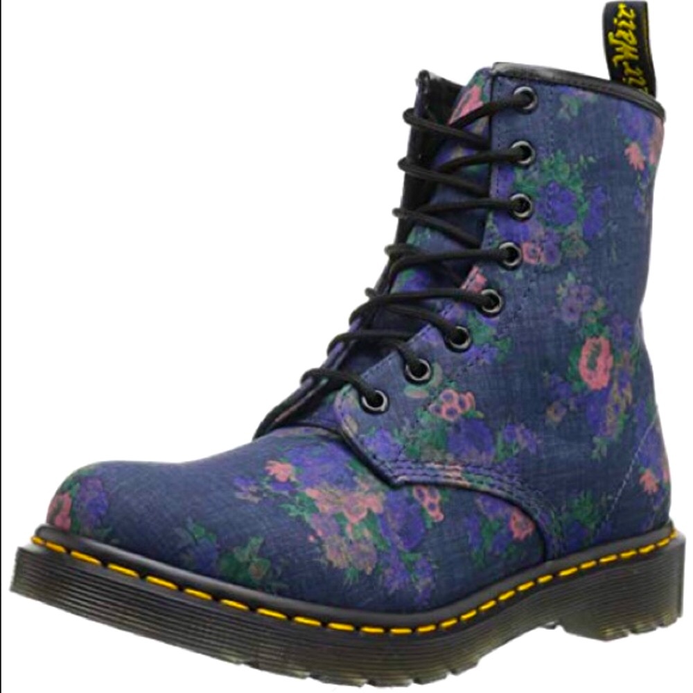 NWB DR MARTENS CASTEL DENIM LOOK BOOT - Picture 2 of 8
